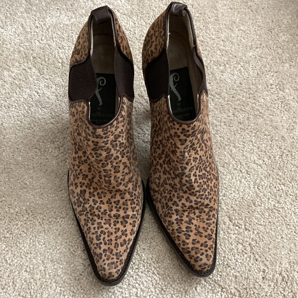 Fortuna Valentino Booties-Vintage - Picture 1 of 9